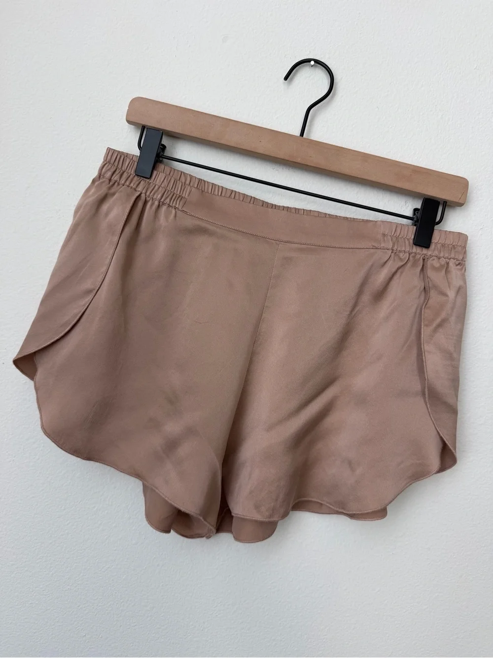 Lunya Washable Silk Tulip Lounge Sleep Shorts Dusty Pink Size M - Picture 3 of 9
